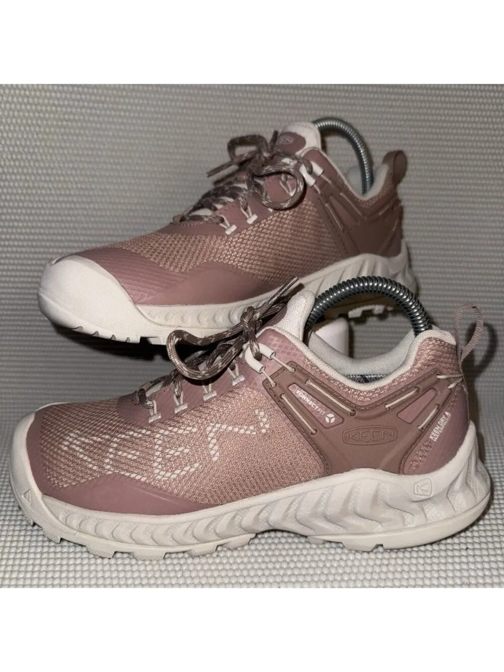 KEEN Women's Nxis Evo Taupe/Raw Umber Waterproof Hiking Outdoor Shoes Size 7.5